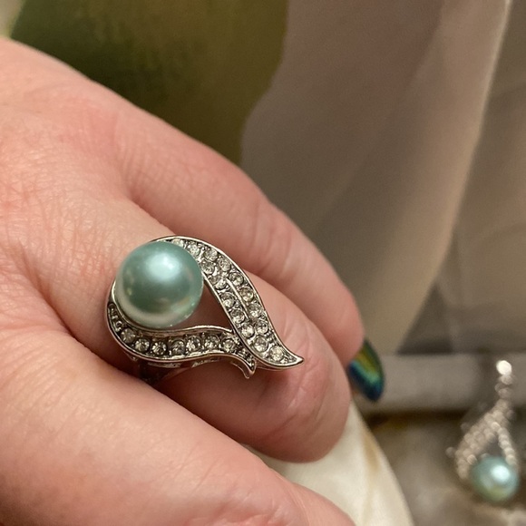 STRIKING green Pearl necklace matching Earring included - Picture 6 of 10